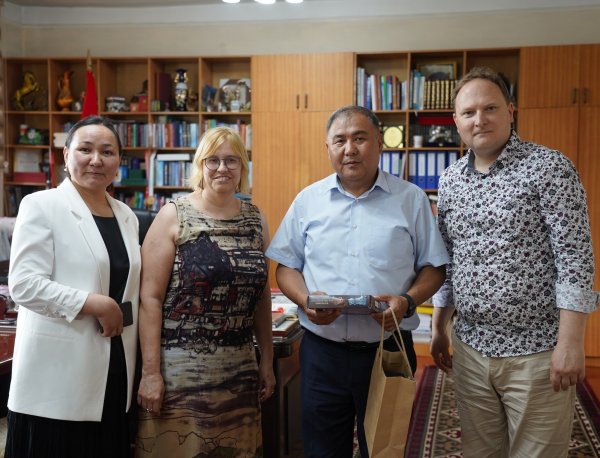 Чехиянын Прагадагы агротехникалык университетинин өкүлдөрү ОшМПУда