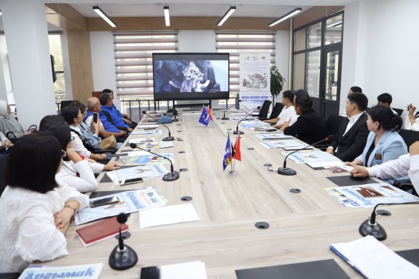 ОшМПУда “Жаратылыш жана тил — улут байлыгы” аталышында тегерек стол өттү