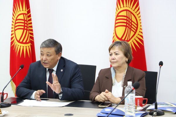 ОшМПУда СТЕЙКХОЛДЕРЛЕР, АТА-ЭНЕЛЕР ЖАНА БҮТҮРҮҮЧҮЛӨР МЕНЕН ЖОЛУГУШУУ УЮШТУРУЛДУ